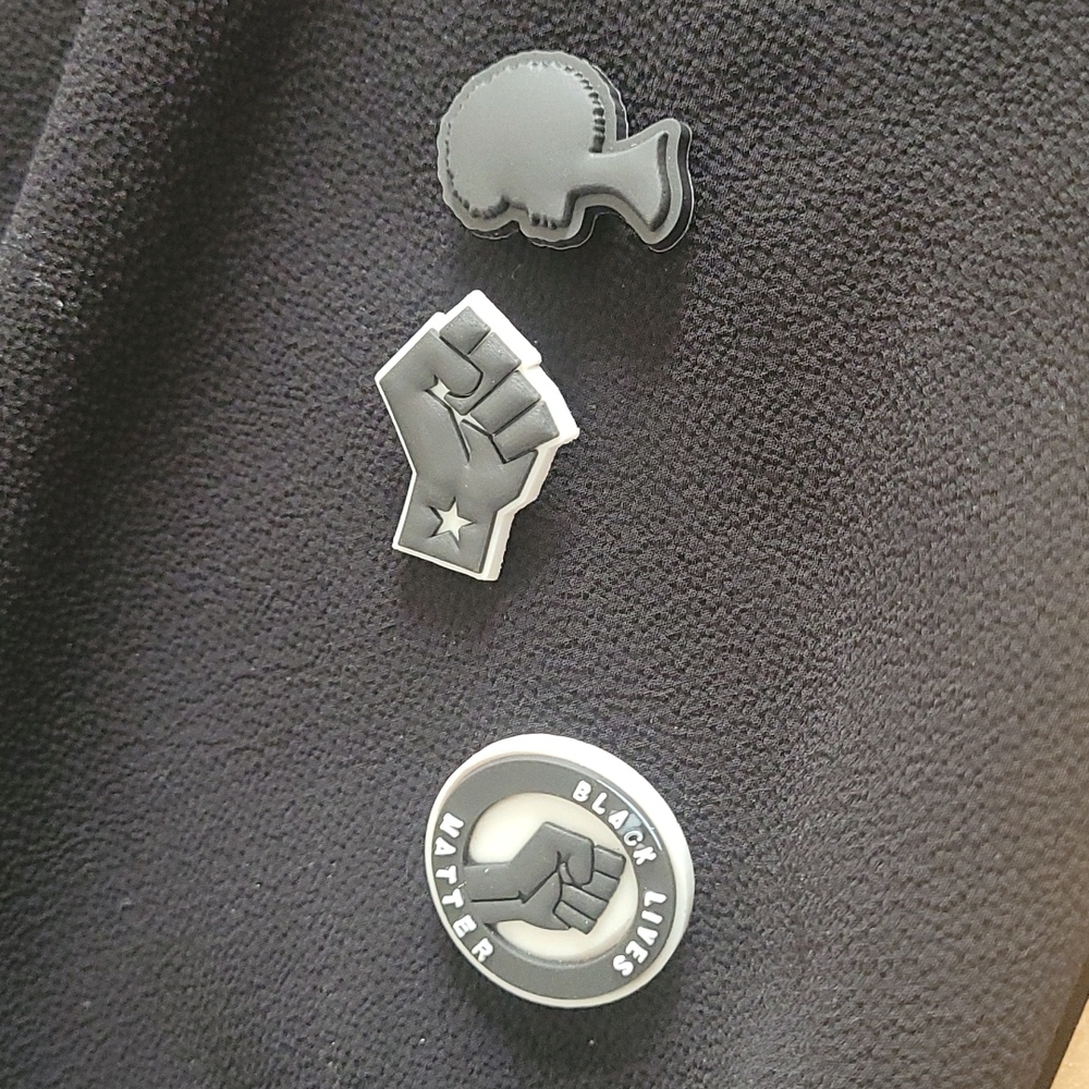 Croc pins